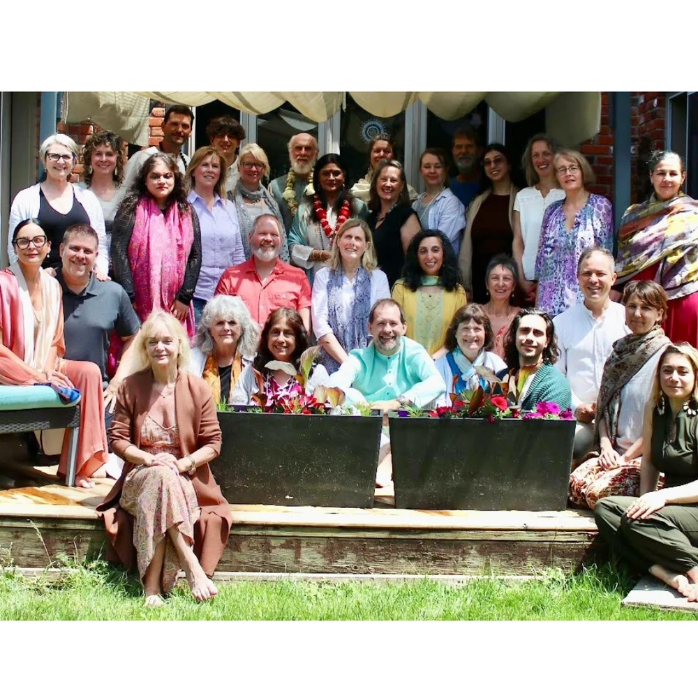 Mantra Yoga Retreat Group